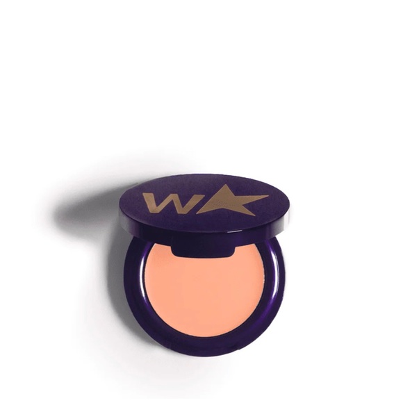 Westmore neutralizes darkness to instantly conceal undereye dark circles & more - Picture 2 of 6